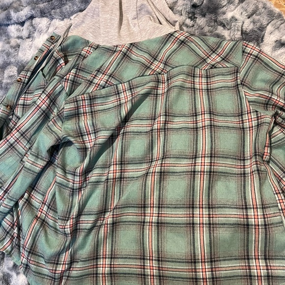 Amazon XXL Blue and Pink Plaid Flannel Shacket w/ Grey Hood - Picture 3 of 4